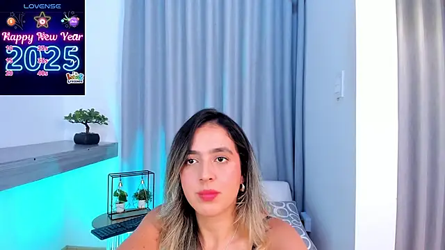 Lucyortiz  online show from 01.20.25