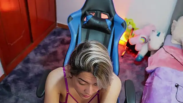 tay ler3 online show from 01.20.25