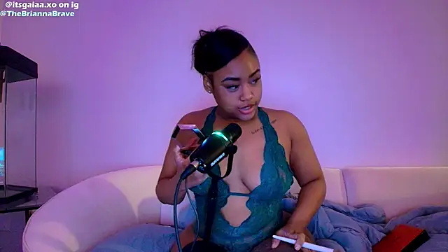 Snapshot of BriannaBrave chatting on 03.18.26 BriannaBrave online show from 03.18.26