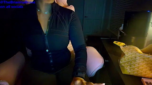 Snapshot of BriannaBrave chatting on 04.15.26 BriannaBrave online show from 04.15.26