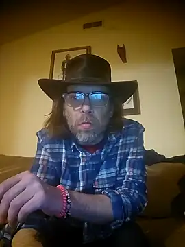 Snapshot of Geaux_Again chatting on 02.05.25 Geaux Again online show from 02.05.25