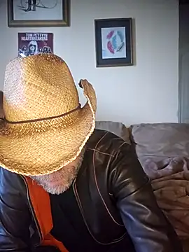 Snapshot of Geaux_Again chatting on 03.18.25 Geaux Again online show from 03.18.25