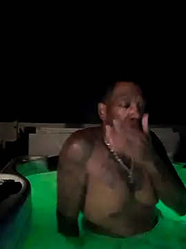 Snapshot of 3prettyboy3 chatting on 11.01.25 3prettyboy3 online show from 11.01.25