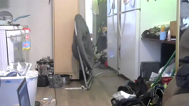 SassyCrystal77 online show from 04.08.26