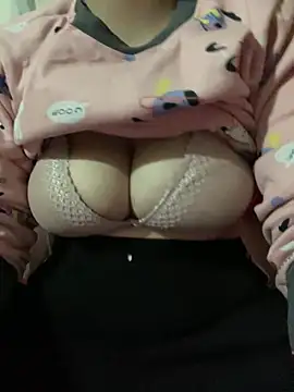 Milk Mom99 online show from 02.28.25