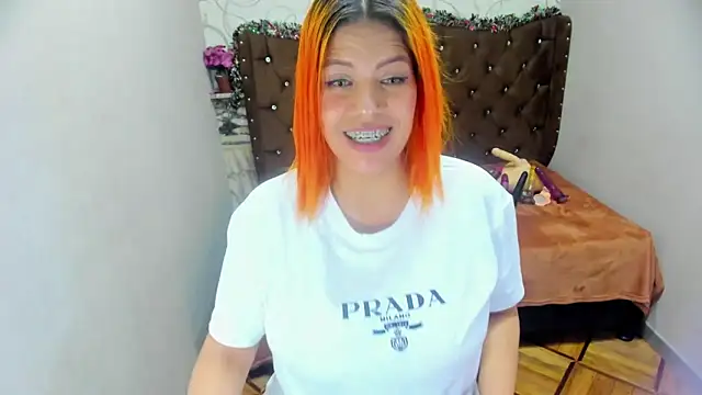 CurvyJulieth online show from 12.21.24