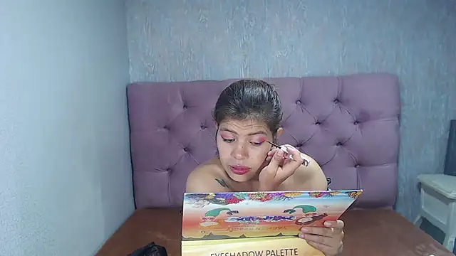 CurvyJulieth online show from 02.17.25