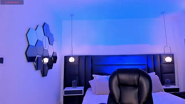 Snapshot of SamanthaKlein_ chatting on 01.23.25 SamanthaKlein online show from 01.23.25