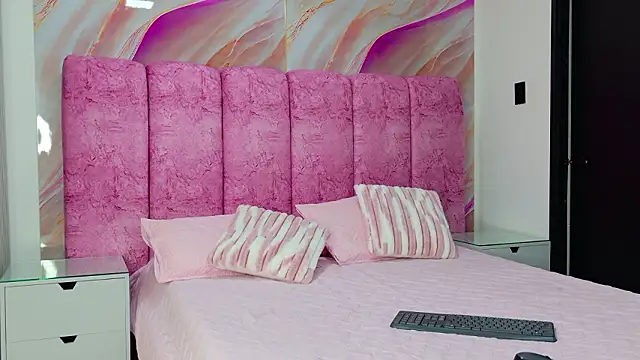 kendal rossi online show from 02.18.26