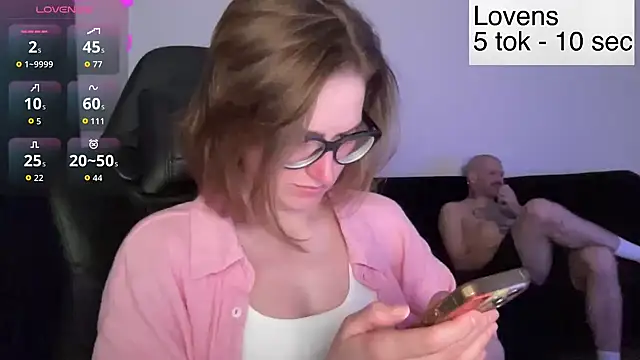 Snapshot of Sexy_Sweets chatting on 06.13.26 Sexy Sweets online show from 06.13.26