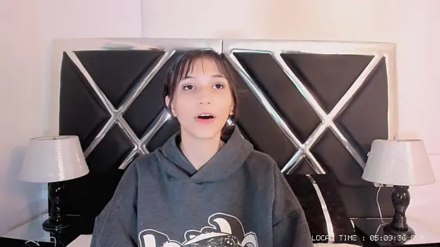 Snapshot of Naomi-Haruno chatting on 03.20.25 Naomi-Haruno online show from 03.20.25