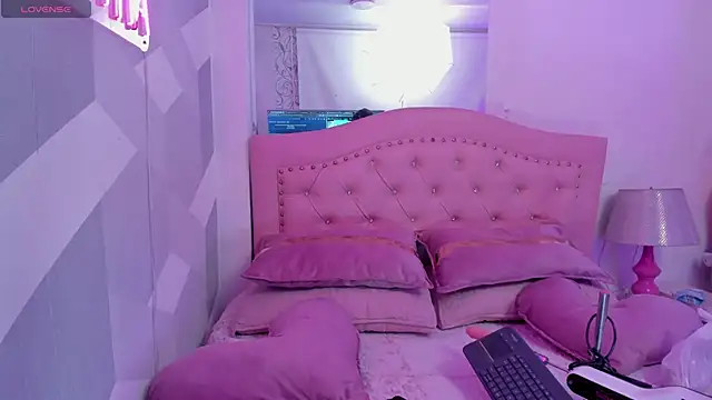 Naomi-Haruno online show from 05.15.26