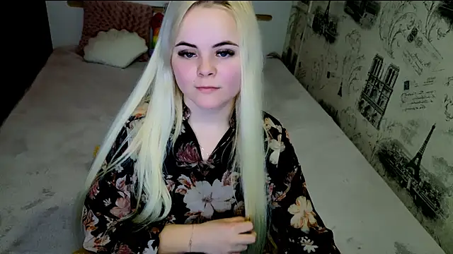 lovely-eyes online show from 04.13.26