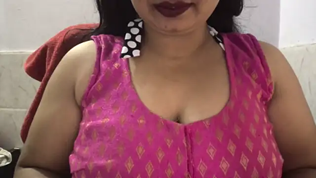 Snapshot of Gulaboo_bhabi chatting on 04.27.26 Gulaboo bhabi online show from 04.27.26