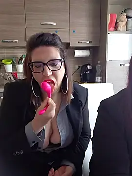 carolyne2023 online show from 03.28.26