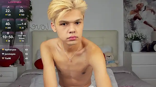 Snapshot of Felix_Rey chatting on 02.14.25 Felix Rey online show from 02.14.25