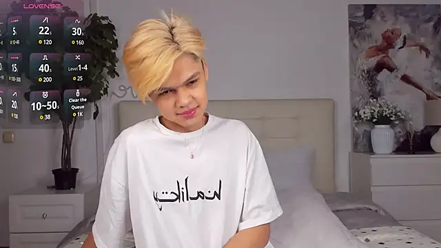 Snapshot of Felix_Rey chatting on 02.22.25 Felix Rey online show from 02.22.25