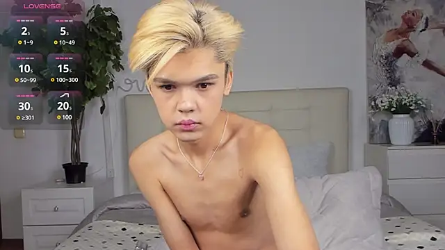 Snapshot of Felix_Rey chatting on 03.01.25 Felix Rey online show from 03.01.25