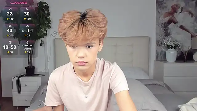 Snapshot of Felix_Rey chatting on 09.28.25 Felix Rey online show from 09.28.25