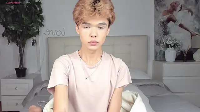 Snapshot of Felix_Rey chatting on 10.07.25 Felix Rey online show from 10.07.25