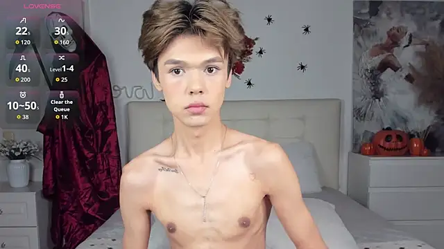 Snapshot of Felix_Rey chatting on 10.29.25 Felix Rey online show from 10.29.25