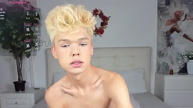 Snapshot of Felix_Rey chatting on 11.28.25 Felix Rey online show from 11.28.25