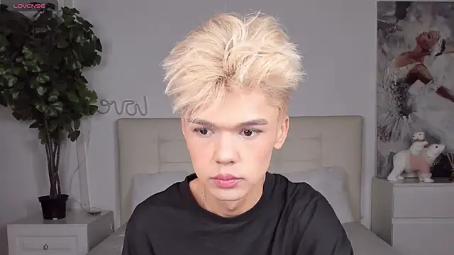 Felix Rey online show from 12.19.25