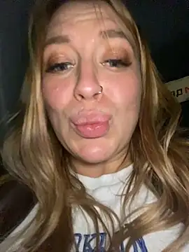 Snapshot of Sweet___Emily chatting on 01.17.25 Sweet Emily online show from 01.17.25