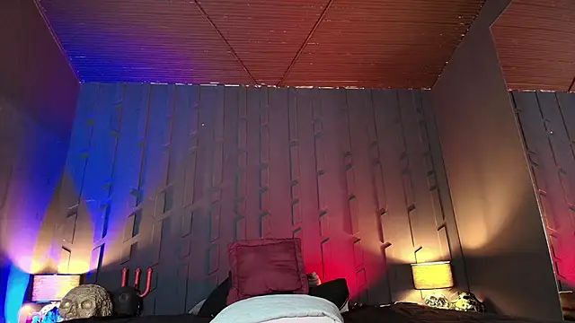 MorganaCrowley online show from 01.17.25