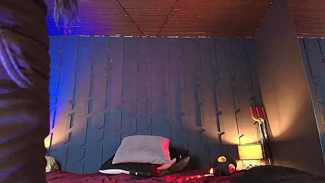 MorganaCrowley online show from 01.22.25