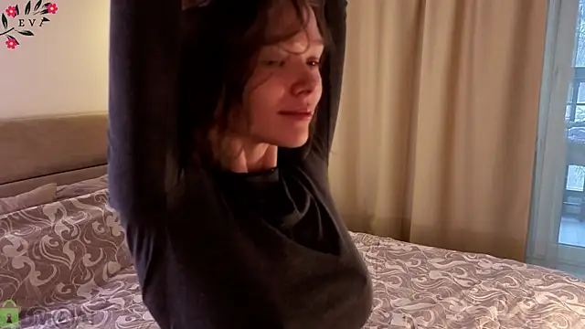 Eva Natsumi online show from 03.31.26