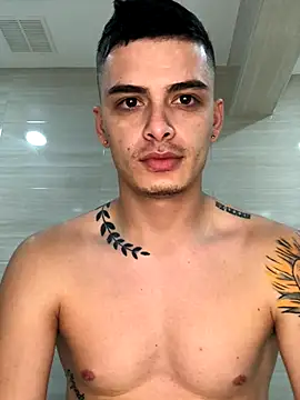 Snapshot of danny_42027 chatting on 12.02.24 danny 42027 online show from 12.02.24