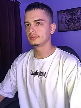 Snapshot of danny_42027 chatting on 12.26.24 danny 42027 online show from 12.26.24