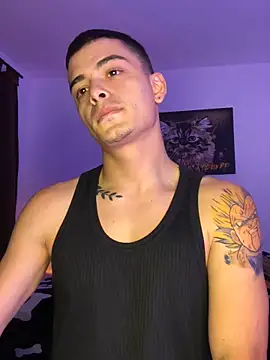 Snapshot of danny_42027 chatting on 12.29.24 danny 42027 online show from 12.29.24