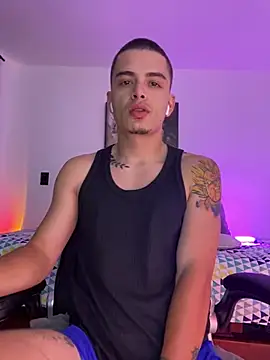 Snapshot of danny_42027 chatting on 01.21.25 danny 42027 online show from 01.21.25