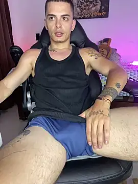 Snapshot of danny_42027 chatting on 01.31.25 danny 42027 online show from 01.31.25