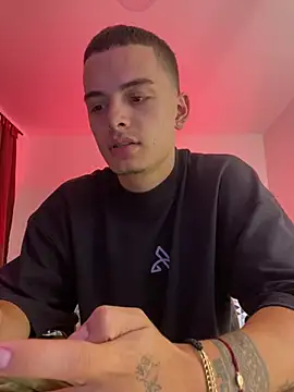 Snapshot of danny_42027 chatting on 02.02.25 danny 42027 online show from 02.02.25