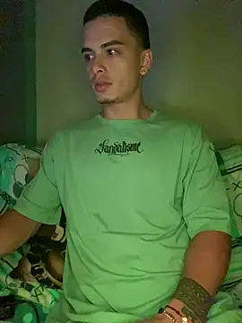 Snapshot of danny_42027 chatting on 02.20.25 danny 42027 online show from 02.20.25