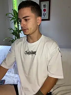 Snapshot of danny_42027 chatting on 02.27.25 danny 42027 online show from 02.27.25