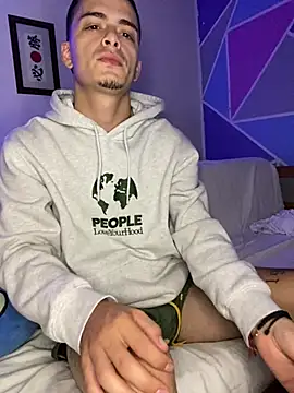 Snapshot of danny_42027 chatting on 02.28.25 danny 42027 online show from 02.28.25