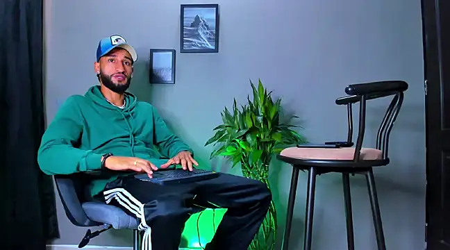 Damian 022 online show from 03.19.25