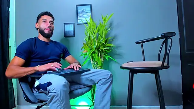 Damian 022 online show from 10.07.25