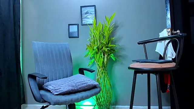 Damian 022 online show from 10.10.25