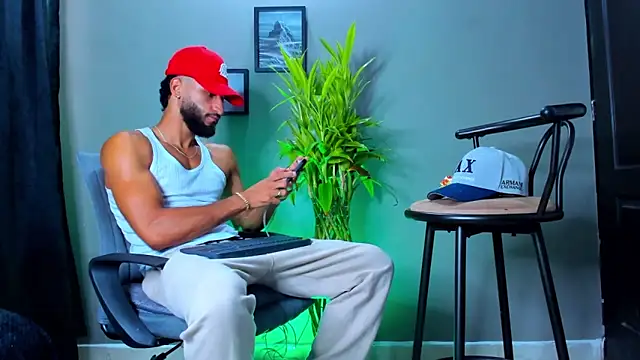 Damian 022 online show from 11.25.25