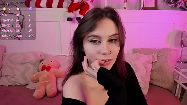 Snapshot of UnaMedison chatting on 12.26.24 UnaMedison online show from 12.26.24