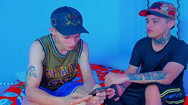 Snapshot of HOT_boy2025 chatting on 12.25.24 HOT boy2025 online show from 12.25.24