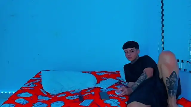 Snapshot of HOT_boy2025 chatting on 01.06.25 HOT boy2025 online show from 01.06.25