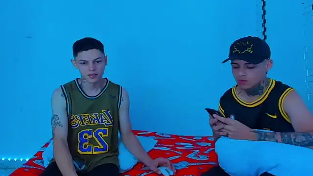 Snapshot of HOT_boy2025 chatting on 01.18.25 HOT boy2025 online show from 01.18.25