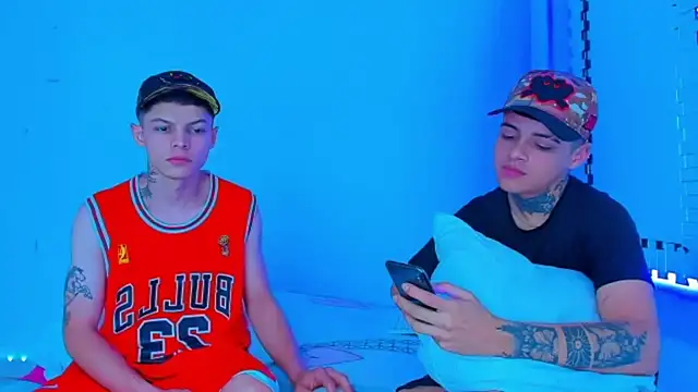 Snapshot of HOT_boy2025 chatting on 01.22.25 HOT boy2025 online show from 01.22.25