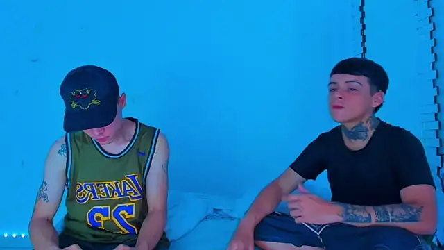 Snapshot of HOT_boy2025 chatting on 02.01.25 HOT boy2025 online show from 02.01.25